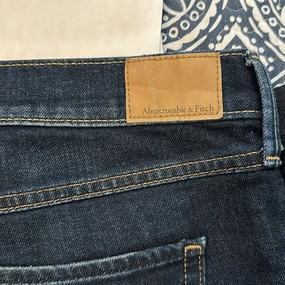 dark blue like new jean shorts - Picture 2 of 5